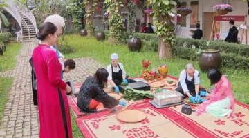 زخم احتفالات رأس السنة القمرية يجذب ملايين السياح الغربيين